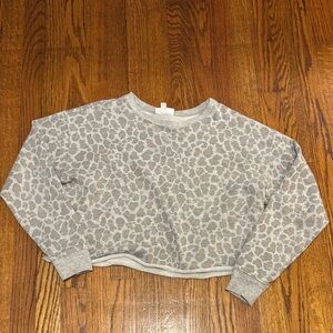 Leopard Print Cropped Sweatshit